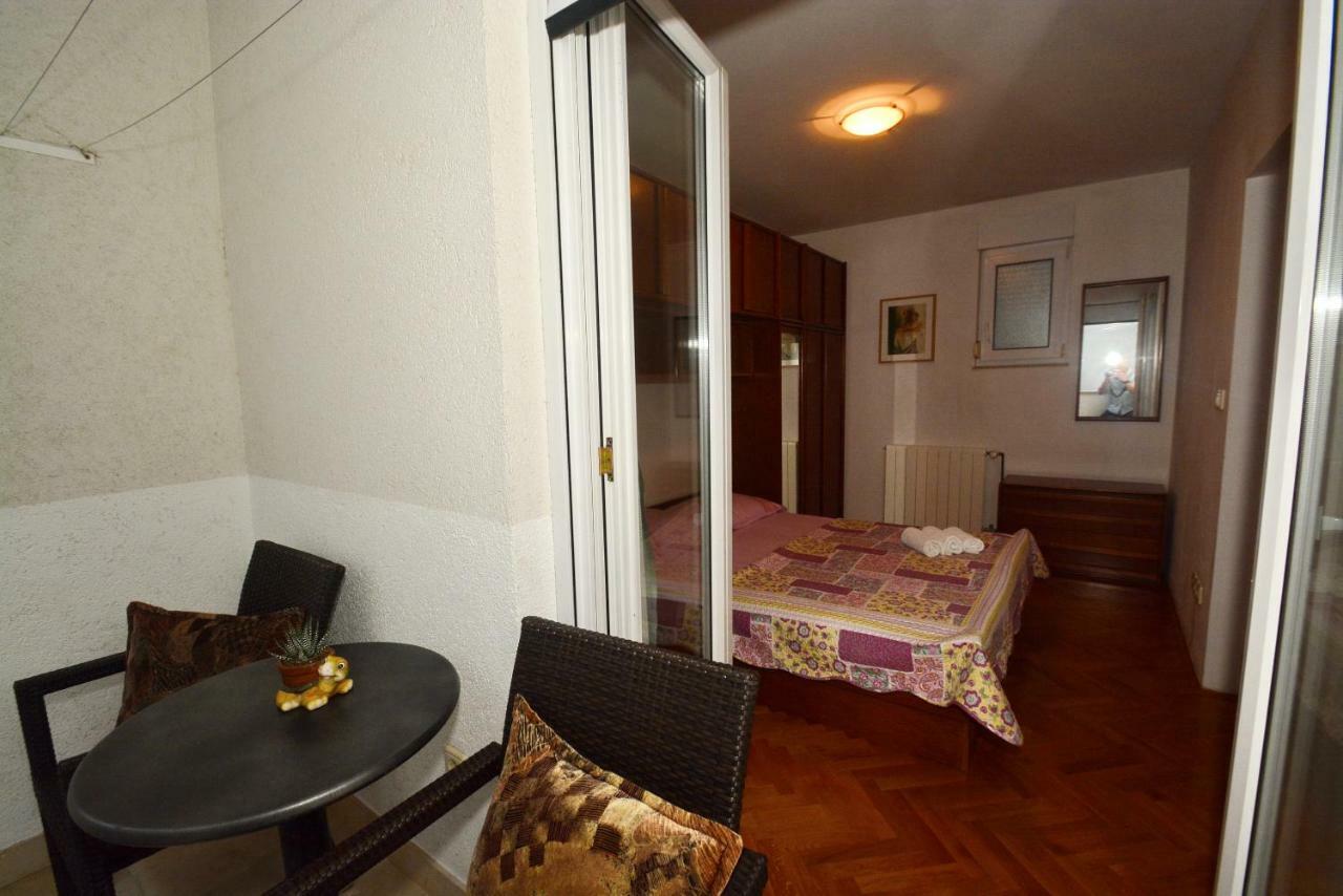 Apartman Vanja Omis Exterior photo
