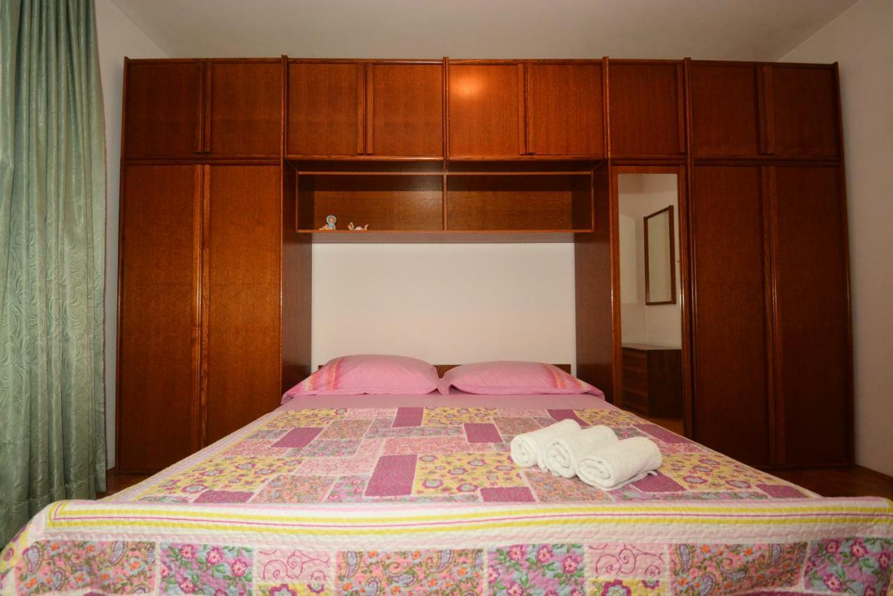 Apartman Vanja Omis Exterior photo